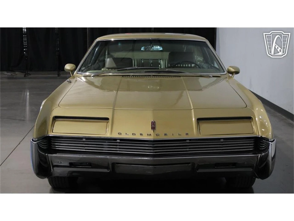 1966 Oldsmobile Toronado - Image 13 of 31