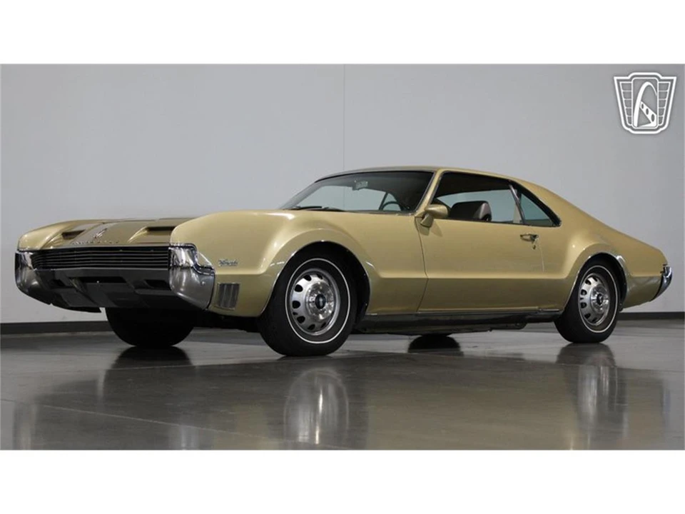 1966 Oldsmobile Toronado - Image 28 of 31