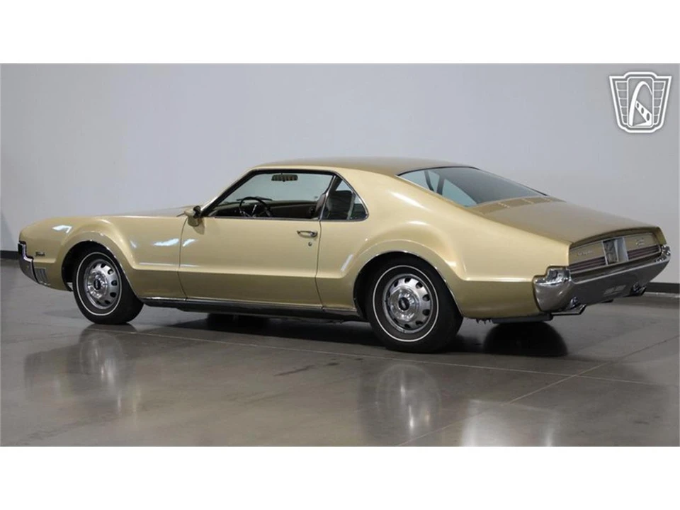 1966 Oldsmobile Toronado - Image 18 of 31