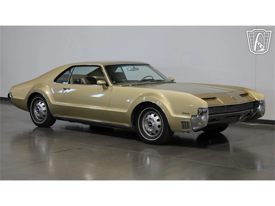 1966 Oldsmobile Toronado - Image 14 of 31