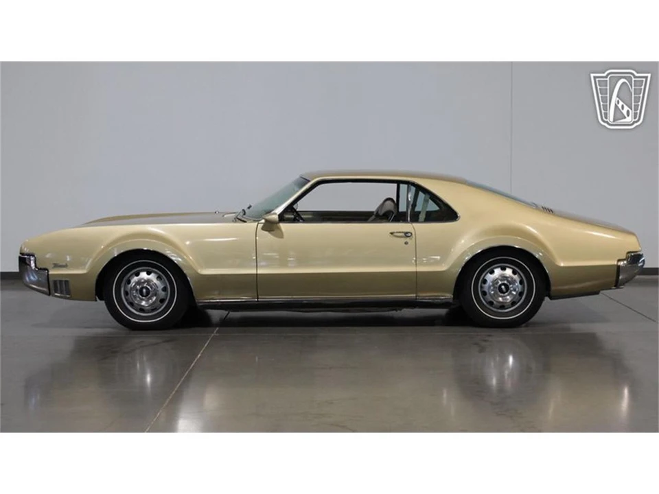 1966 Oldsmobile Toronado - Image 19 of 31