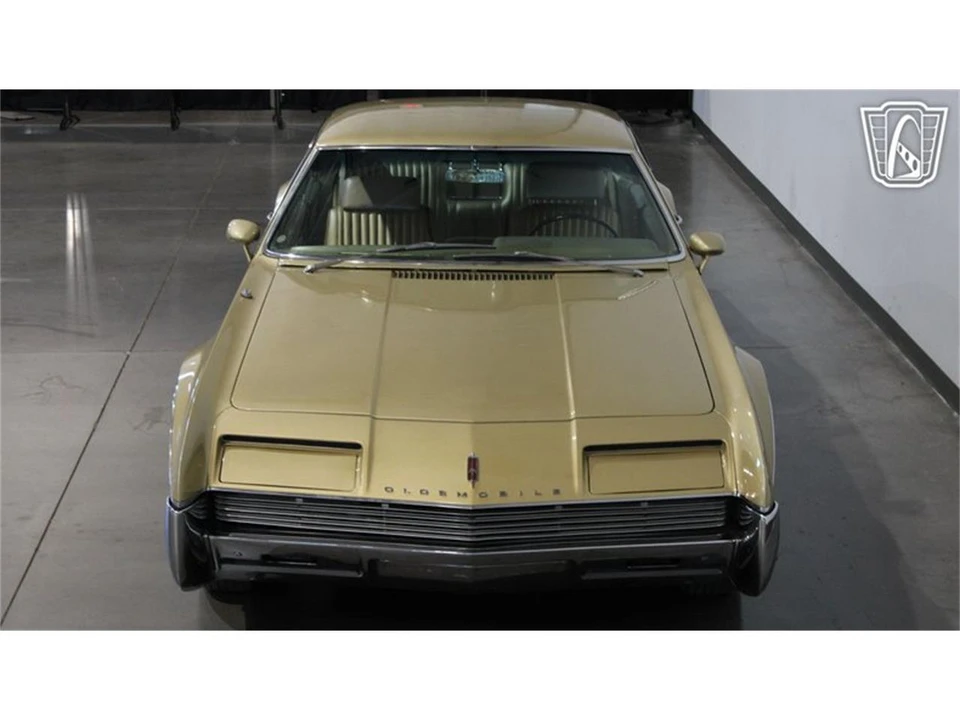 1966 Oldsmobile Toronado - Image 5 of 31
