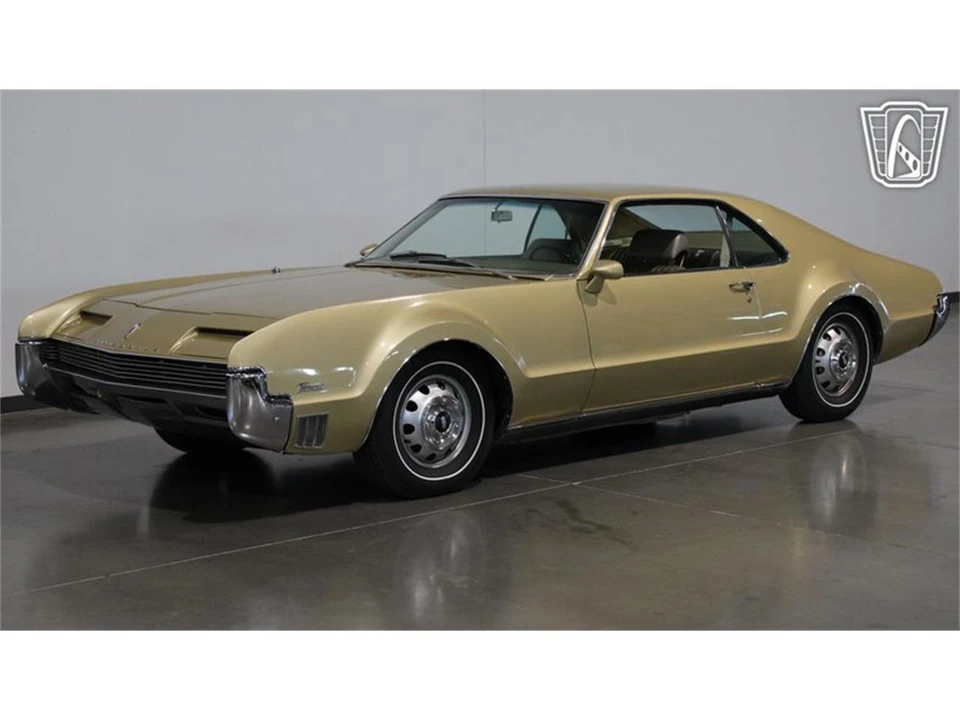 1966 Oldsmobile Toronado - Image 20 of 31