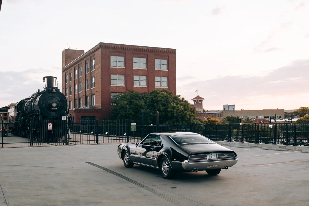1966 Oldsmobile Toronado - Image 9 of 31