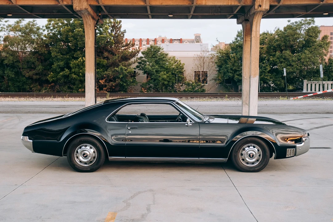 1966 Oldsmobile Toronado - Image 17 of 31