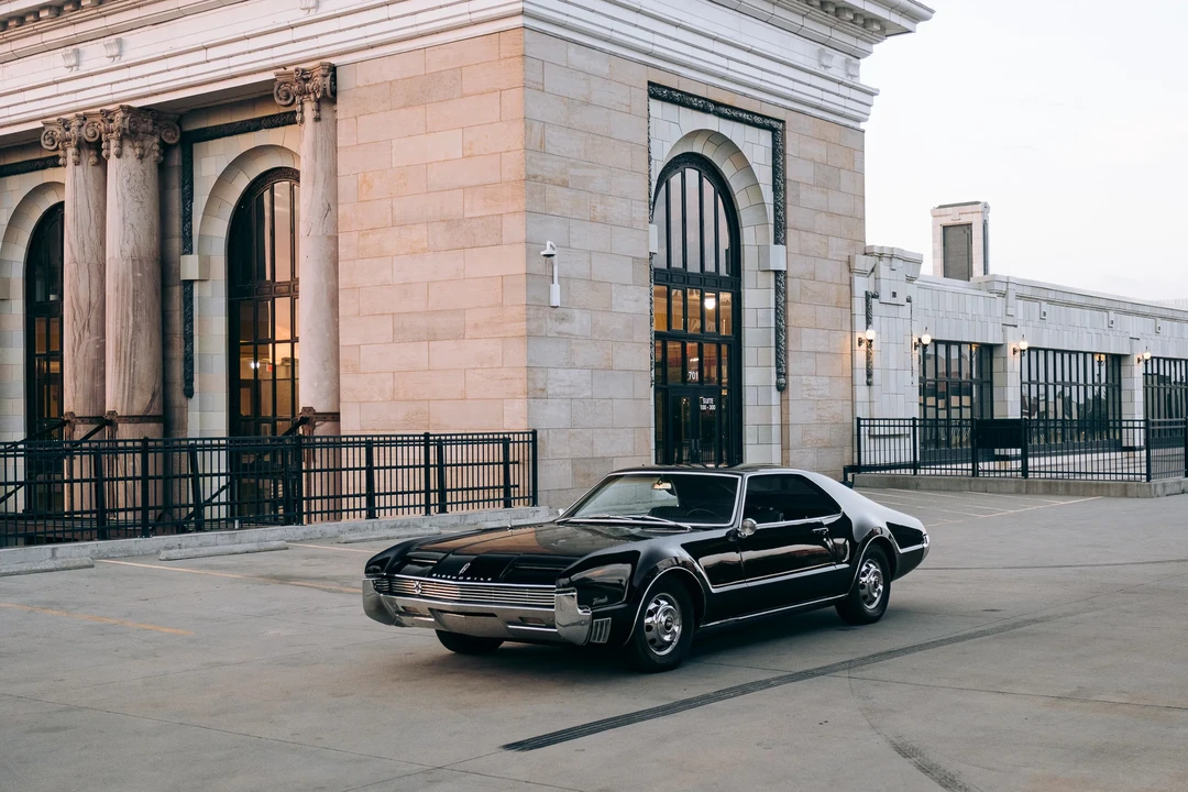 1966 Oldsmobile Toronado - Image 3 of 31