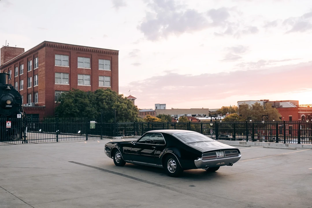 1966 Oldsmobile Toronado - Image 10 of 31
