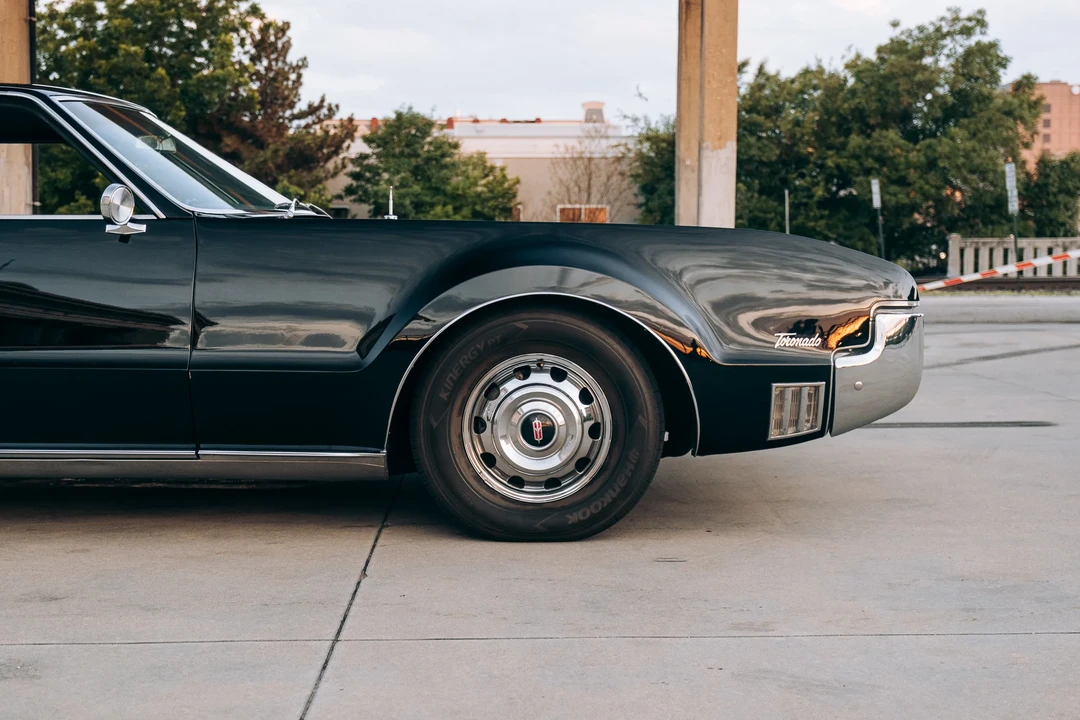 1966 Oldsmobile Toronado - Image 23 of 31