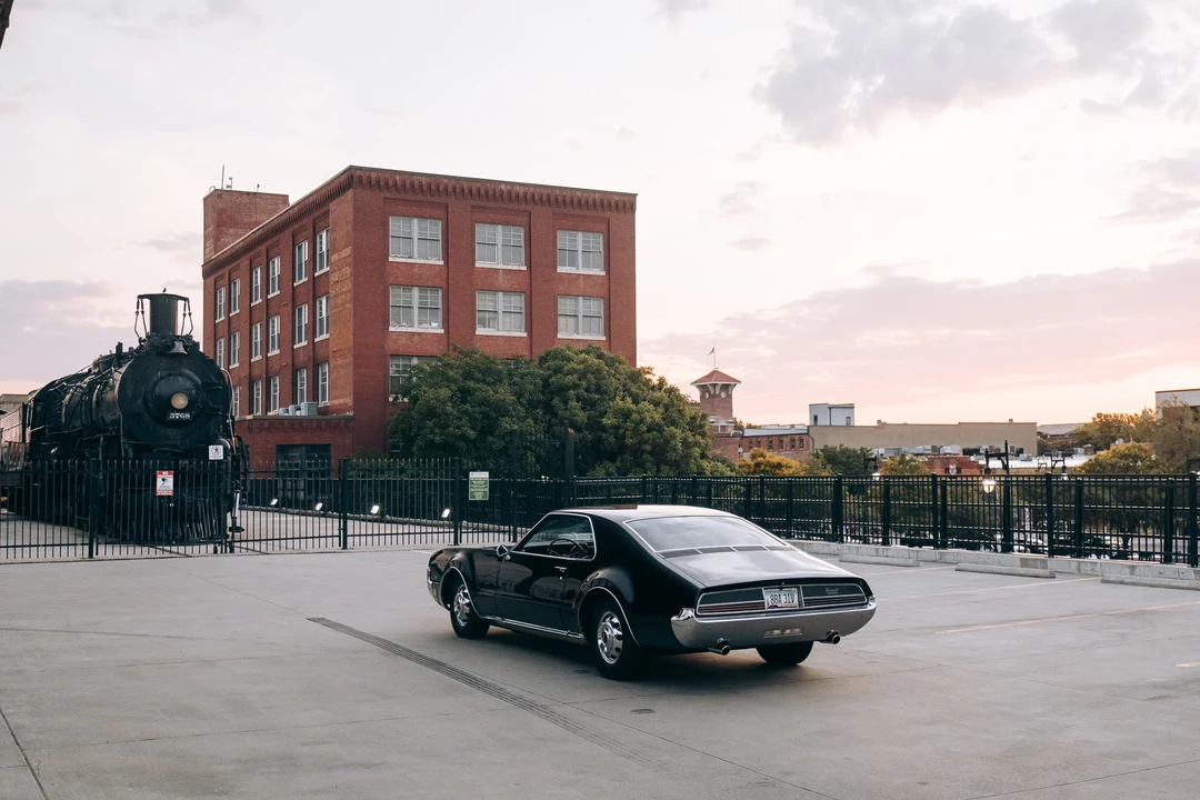 1966 Oldsmobile Toronado - Image 7 of 31