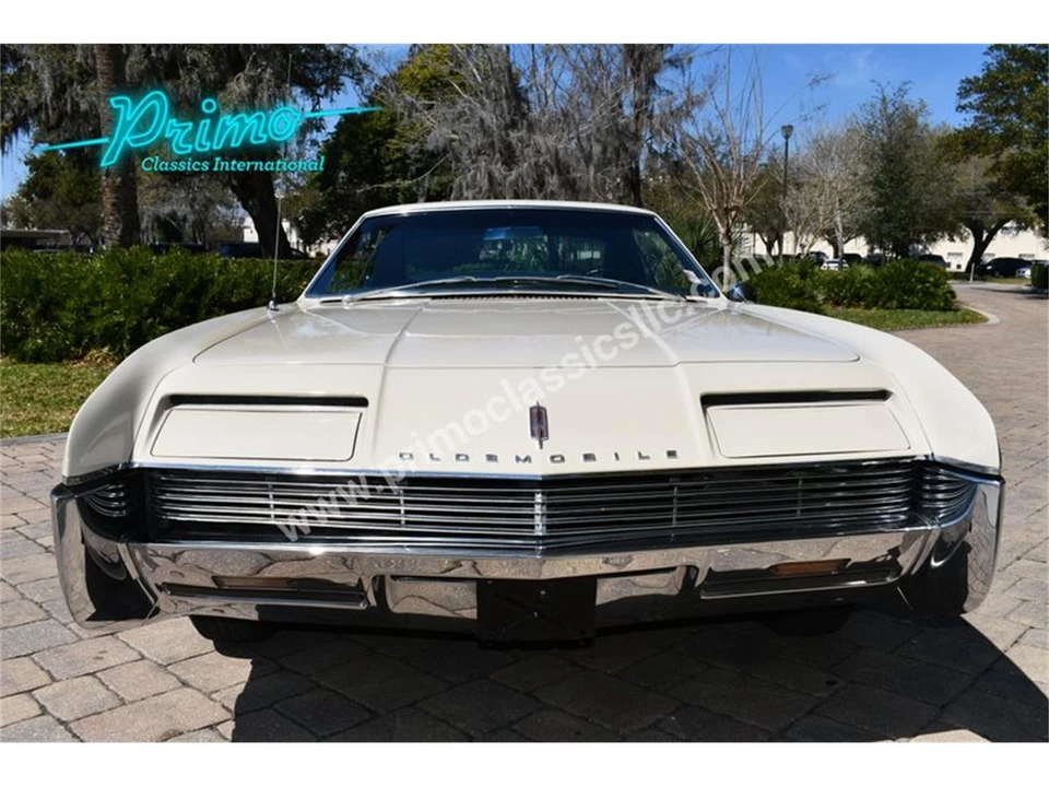 1966 Oldsmobile Toronado - Image 8 of 31