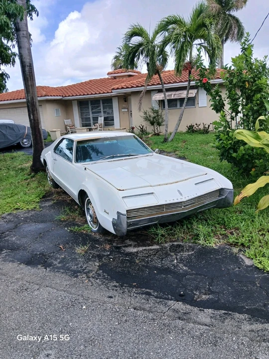 1966 Oldsmobile Toronado - Image 15 of 17