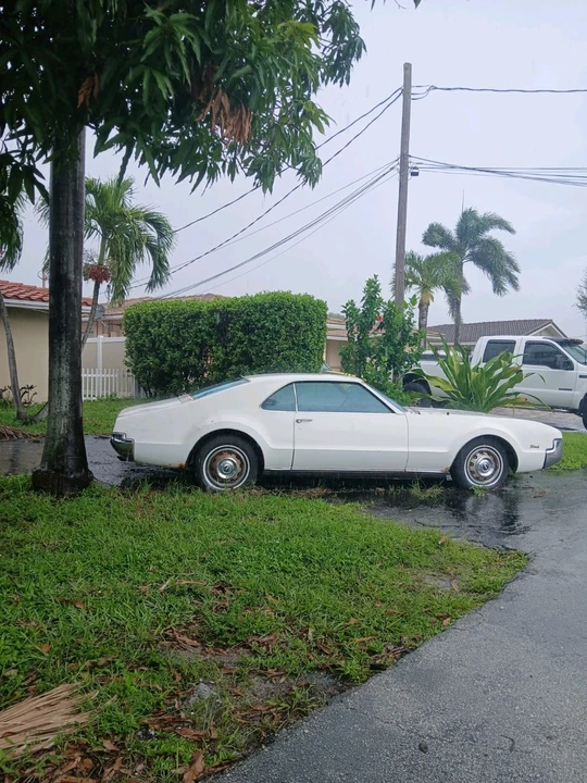 1966 Oldsmobile Toronado - Image 12 of 17