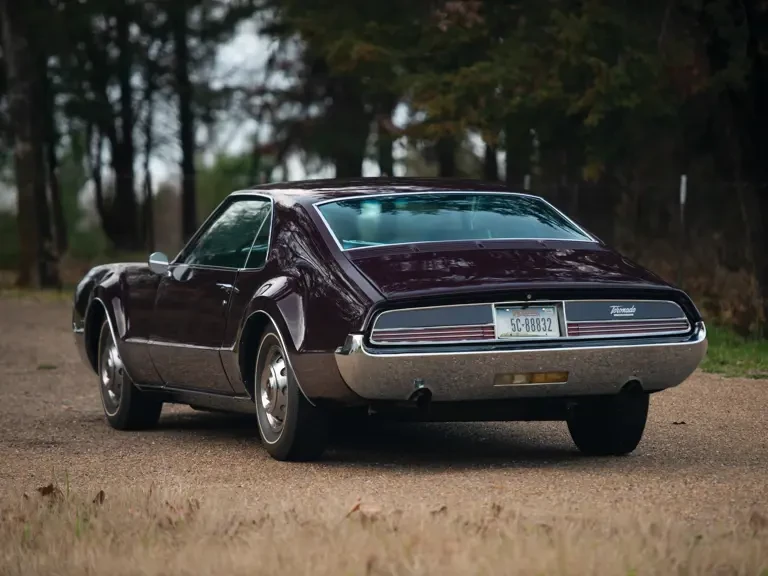 1966 Oldsmobile Toronado - Image 3 of 20