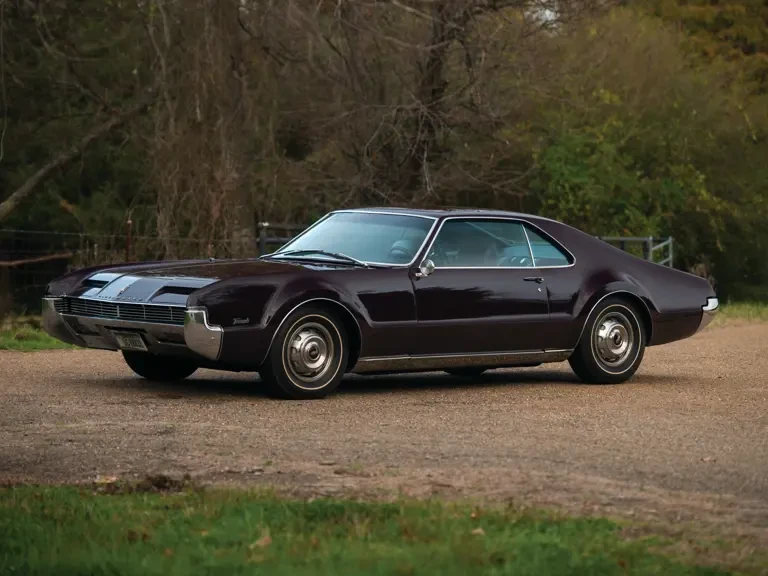 1966 Oldsmobile Toronado - Image 2 of 20