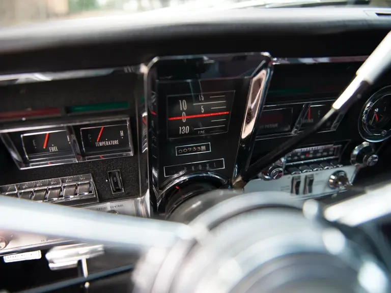 1966 Oldsmobile Toronado - Image 13 of 20