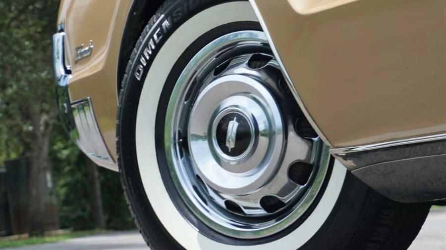 1966 Oldsmobile Toronado - Image 7 of 12