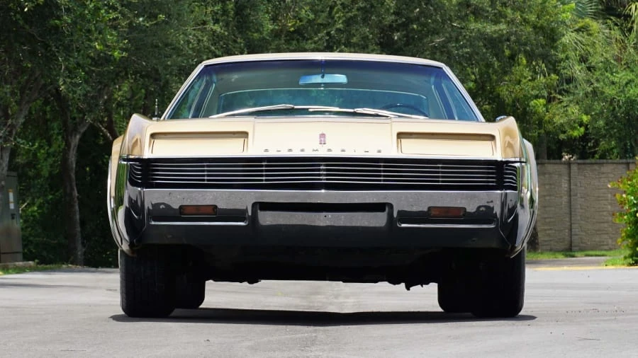 1966 Oldsmobile Toronado - Image 9 of 12