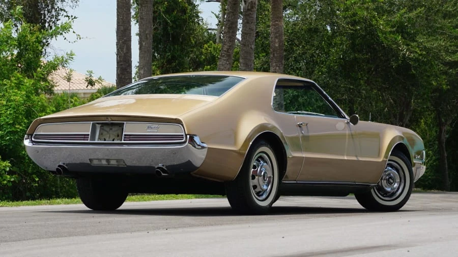 1966 Oldsmobile Toronado - Image 10 of 12