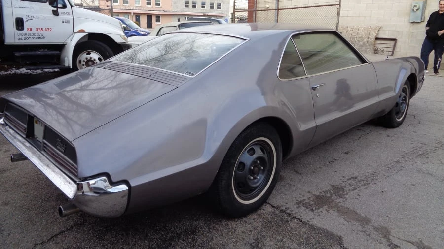 1966 Oldsmobile Toronado - Image 10 of 31