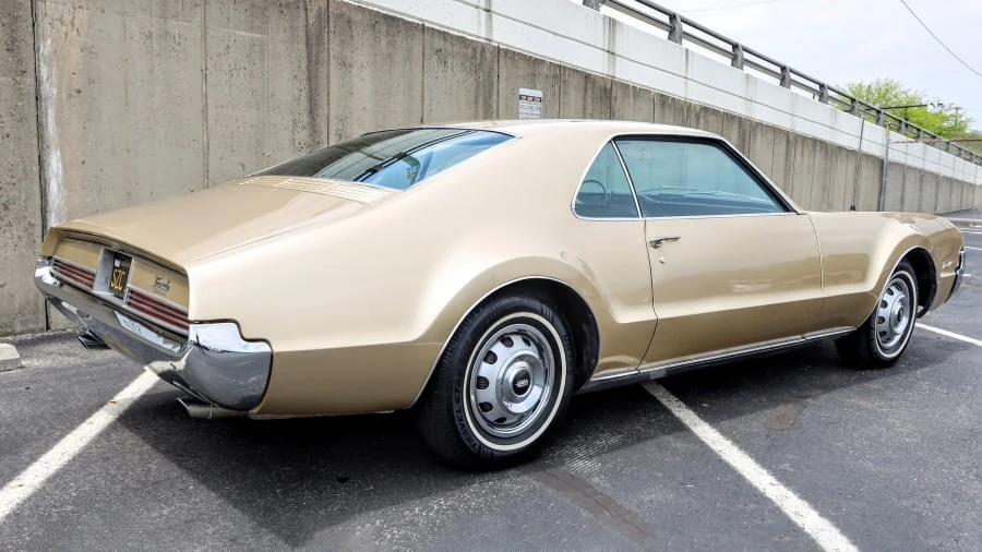 1966 Oldsmobile Toronado - Image 2 of 4