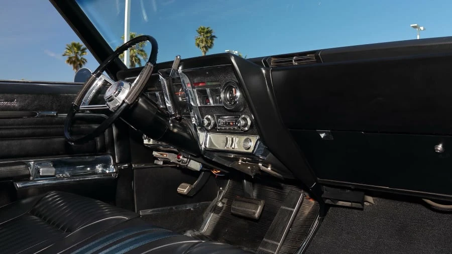 1966 Oldsmobile Toronado - Image 10 of 18