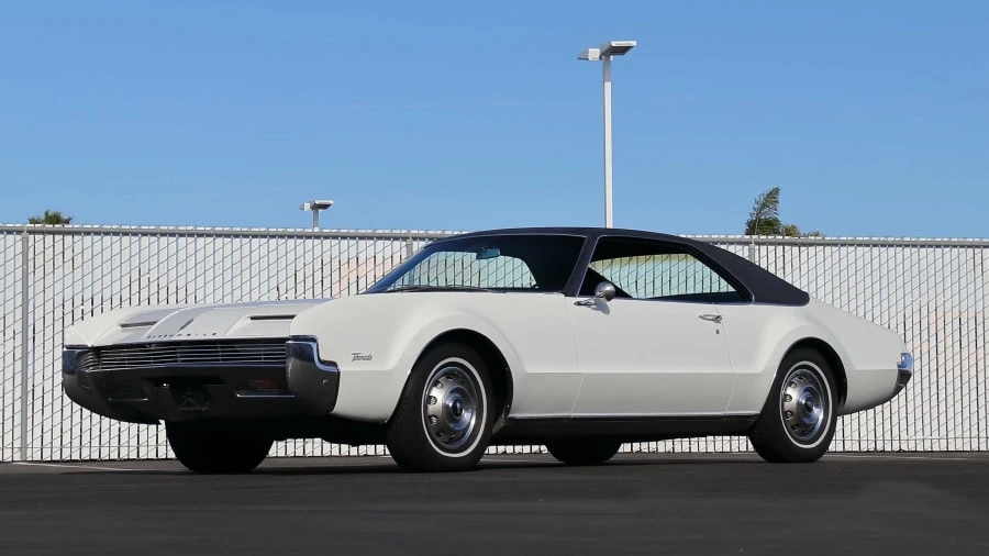 1966 Oldsmobile Toronado - Image 12 of 18