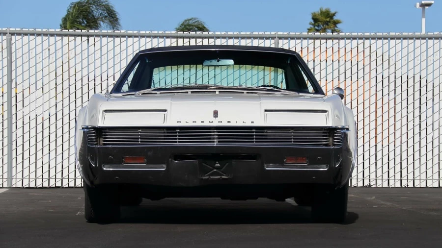 1966 Oldsmobile Toronado - Image 14 of 18