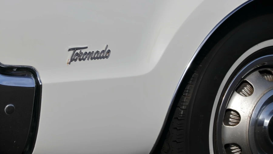 1966 Oldsmobile Toronado - Image 17 of 18