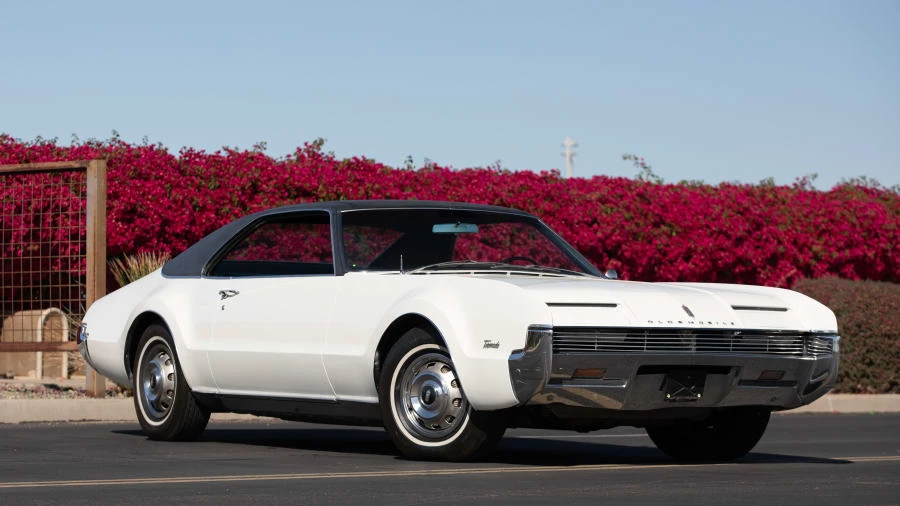 1966 Oldsmobile Toronado - Image 15 of 15