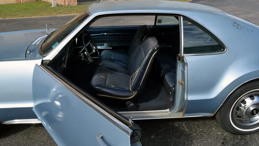 1966 Oldsmobile Toronado - Image 3 of 12