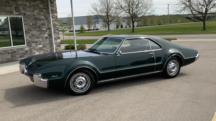 1966 Oldsmobile Toronado - Image 2 of 16