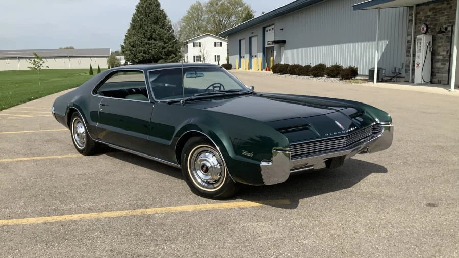 1966 Oldsmobile Toronado - Image 6 of 16