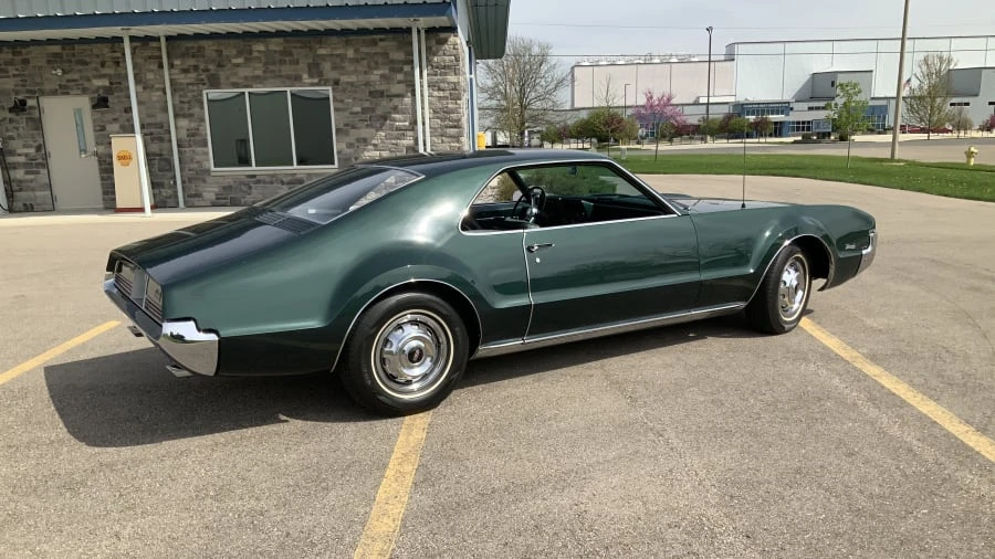 1966 Oldsmobile Toronado - Image 8 of 16