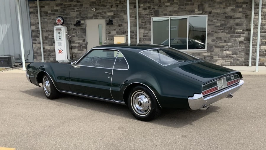 1966 Oldsmobile Toronado - Image 3 of 16