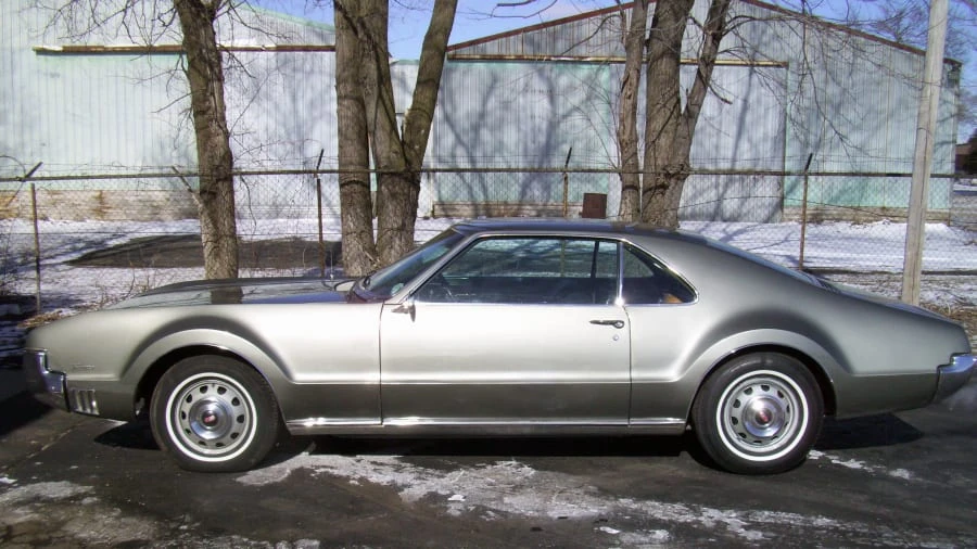 1966 Oldsmobile Toronado - Image 2 of 8