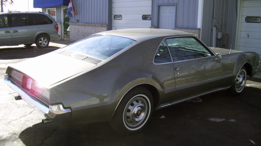 1966 Oldsmobile Toronado - Image 6 of 8