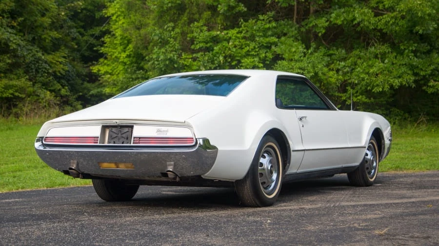 1966 Oldsmobile Toronado - Image 3 of 12