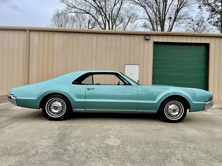 1966 Oldsmobile Toronado - Image 7 of 31