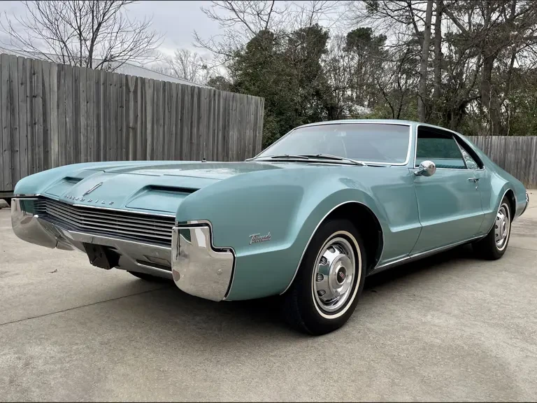 1966 Oldsmobile Toronado - Image 2 of 31