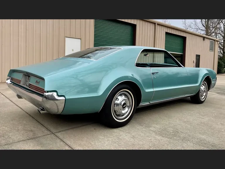 1966 Oldsmobile Toronado - Image 3 of 31