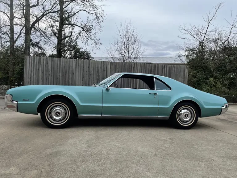 1966 Oldsmobile Toronado - Image 6 of 31