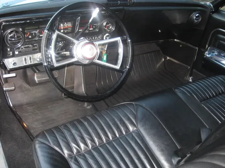 1966 Oldsmobile Toronado - Image 6 of 11