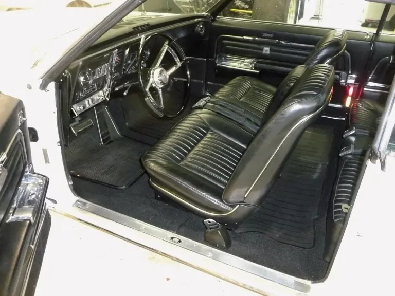 1966 Oldsmobile Toronado - Image 4 of 11