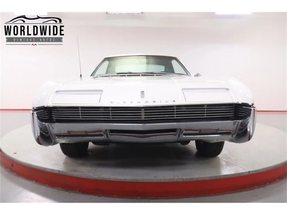 1966 Oldsmobile Toronado - Image 15 of 31