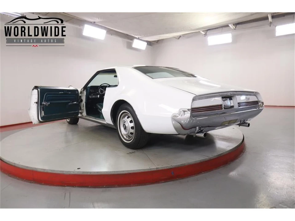 1966 Oldsmobile Toronado - Image 24 of 31