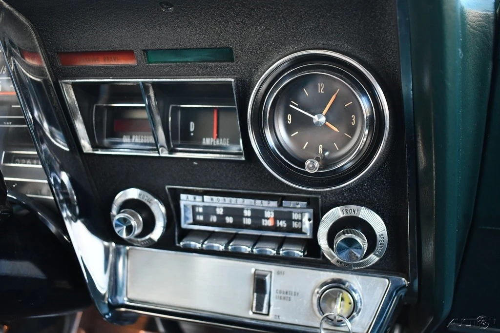 1966 Oldsmobile Toronado - Image 10 of 21