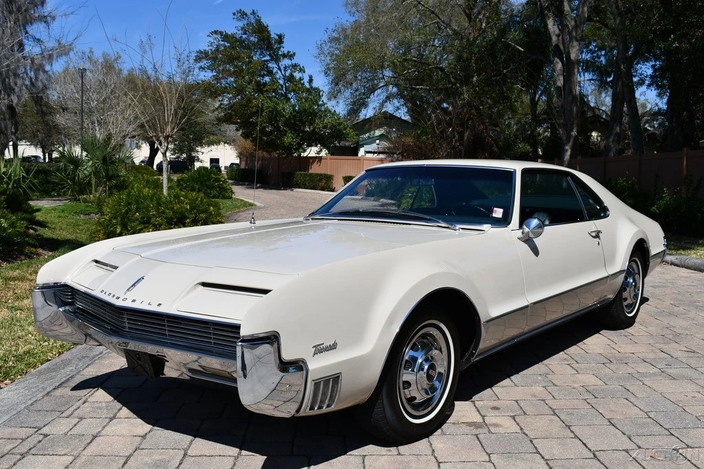 1966 Oldsmobile Toronado - Image 7 of 21