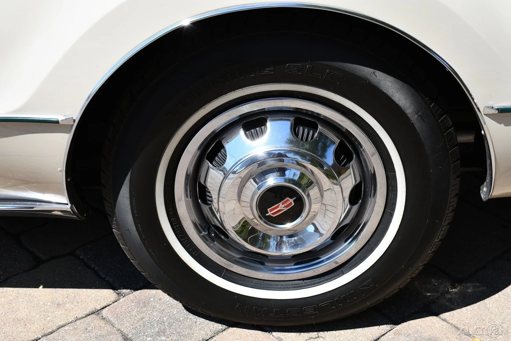 1966 Oldsmobile Toronado - Image 24 of 24