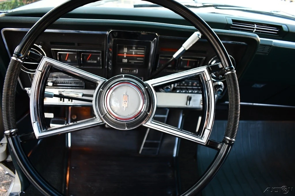 1966 Oldsmobile Toronado - Image 8 of 21