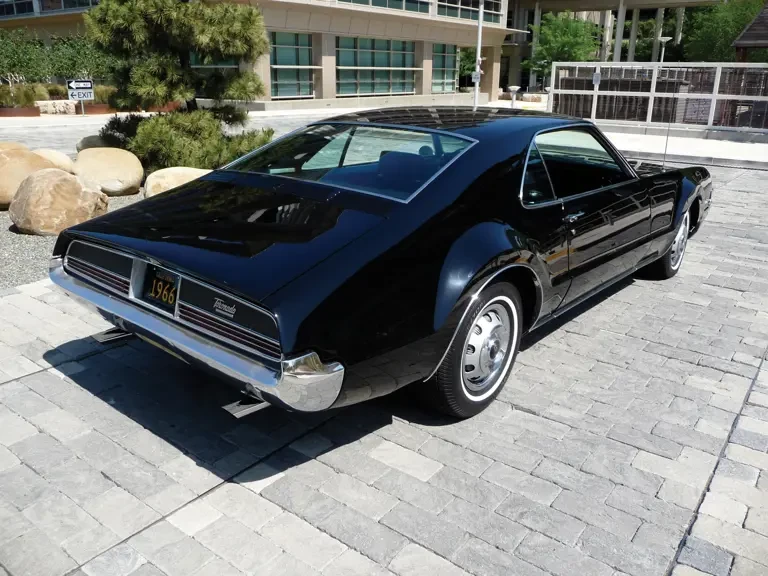 1966 Oldsmobile Toronado - Image 3 of 27